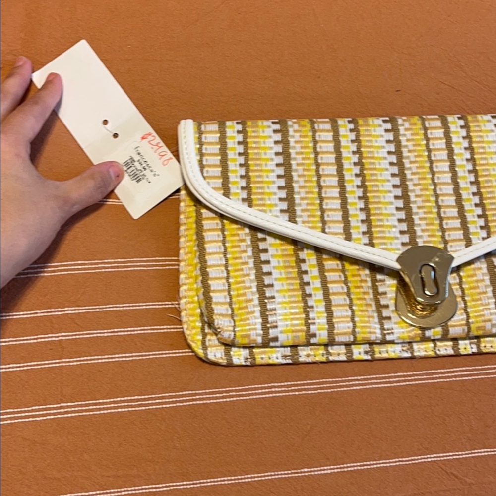 Handbag - Picture 4 of 4